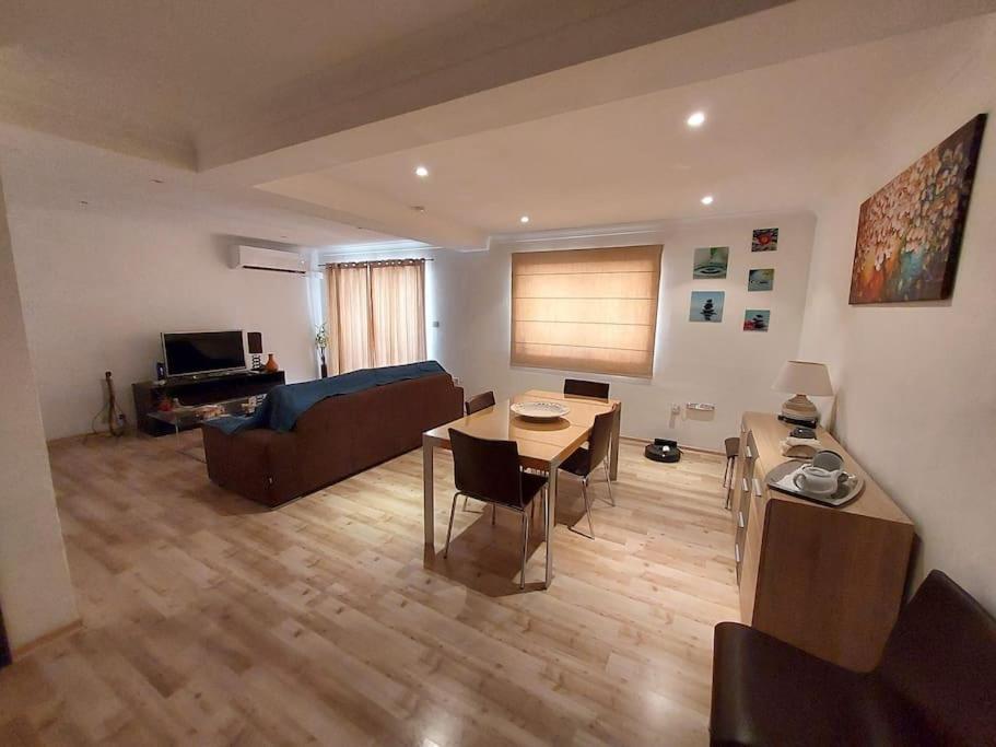 Apartment Two Bedroom Whole Close To The Sea Saint Julian's