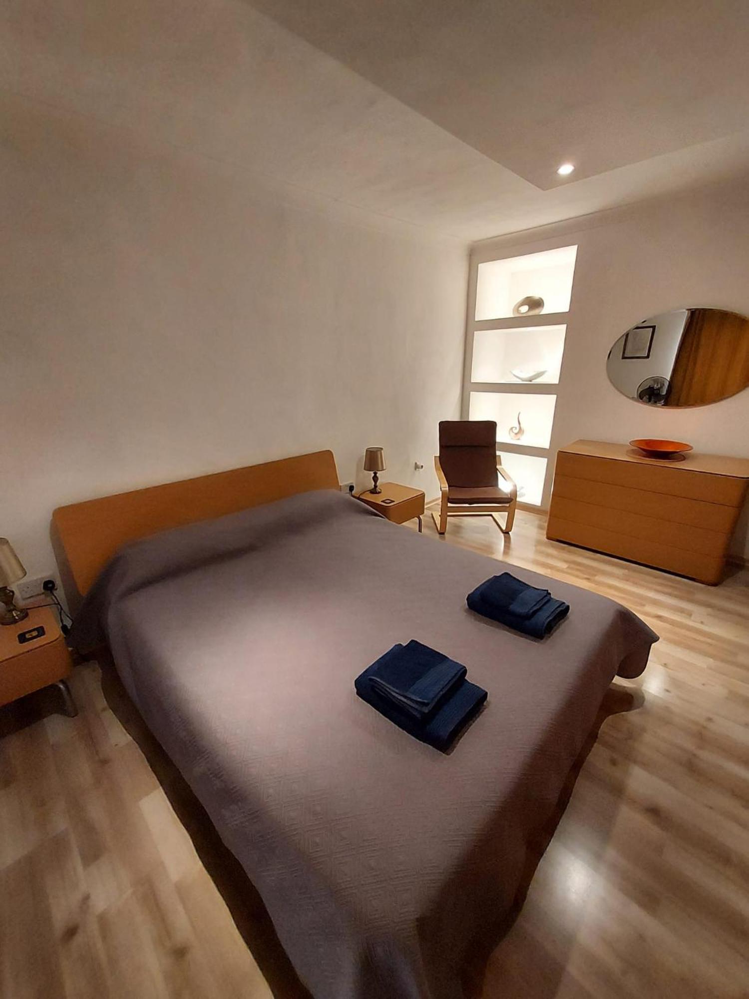 Apartment Two Bedroom Whole Close To The Sea